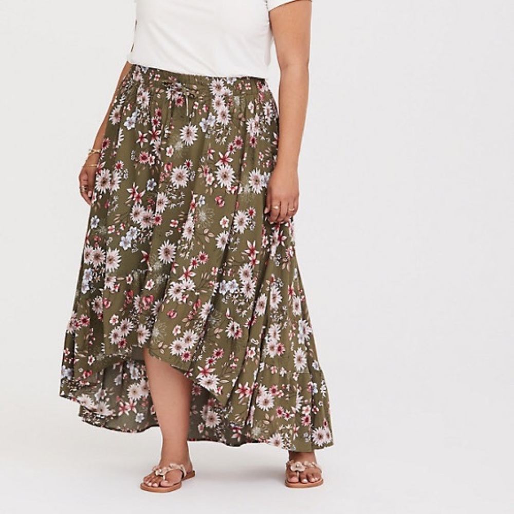 TORRID OLIVE FLORAL HI-LO CHALLIS SKIRT SIZE 3
